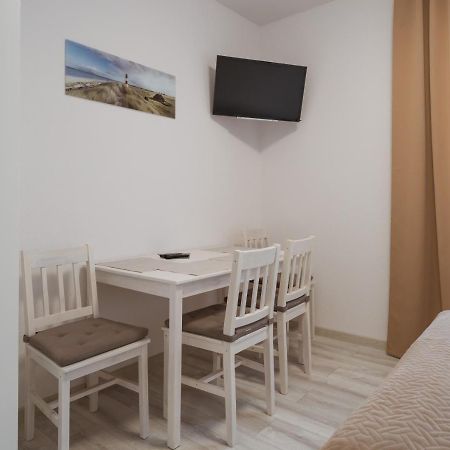 Apartament Dla 4 Osob Blisko Morza Ниешорце Екстериор снимка